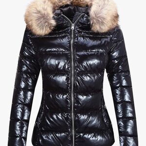 Elegant Black Puffer Jacket with Faux Fur Hood